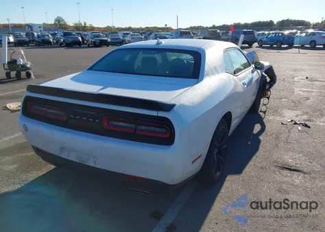 2018 Dodge Challenger Sxt Plus z USA, uszkodzony, nr VIN 2C3CDZAG4JH334373